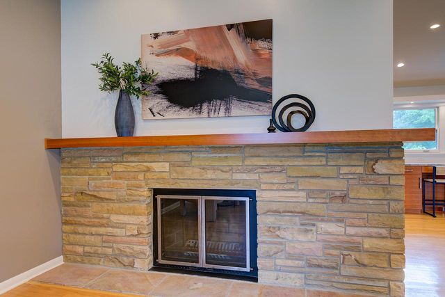 17425 Mierow LANE, Brookfield, WI 53045
