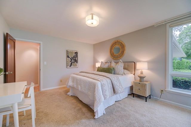 17425 Mierow LANE, Brookfield, WI 53045