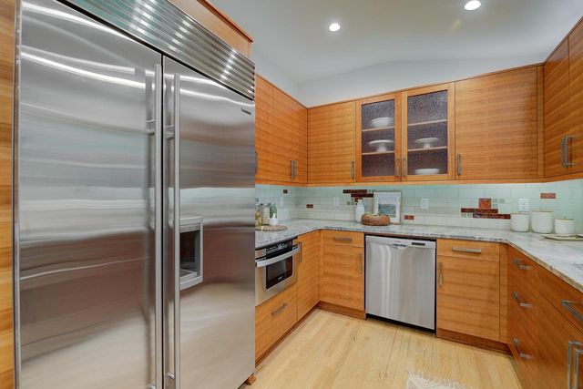 17425 Mierow LANE, Brookfield, WI 53045
