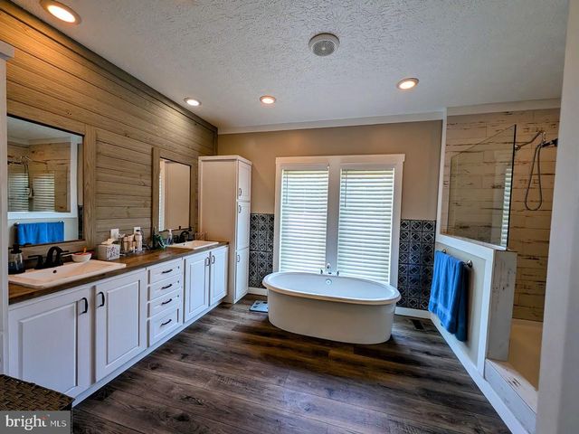 15267 KINGS HWY, King George, VA 22485