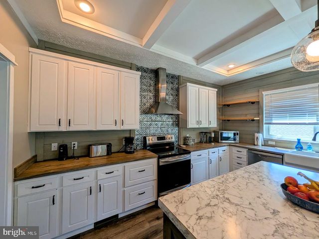 15267 KINGS HWY, King George, VA 22485