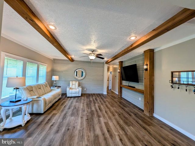 15267 KINGS HWY, King George, VA 22485