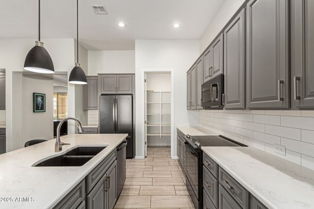 5361 N MANO Drive, Eloy, AZ 85131