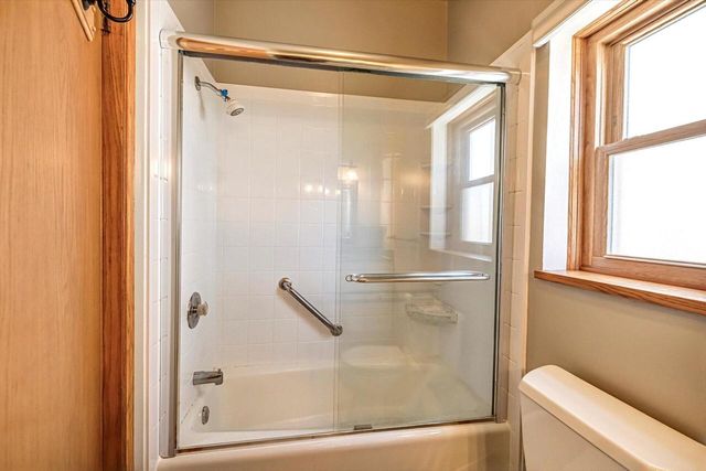 1680 N Astor STREET, Milwaukee, WI 53202