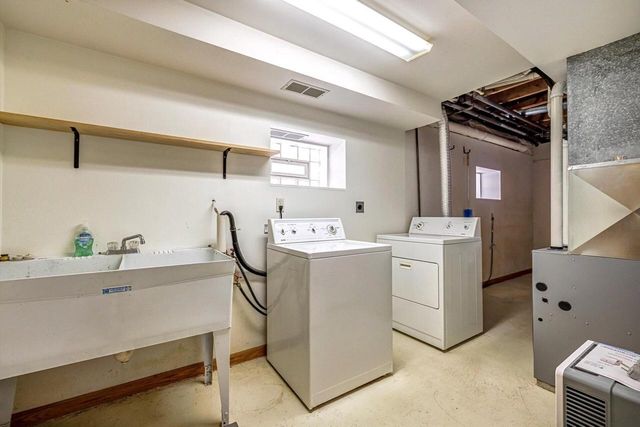 1680 N Astor STREET, Milwaukee, WI 53202