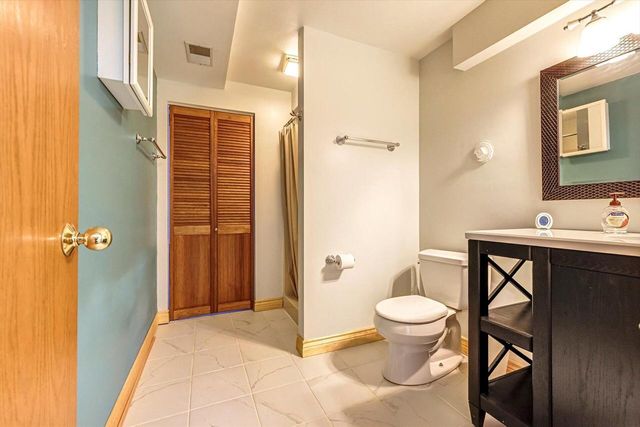 1680 N Astor STREET, Milwaukee, WI 53202