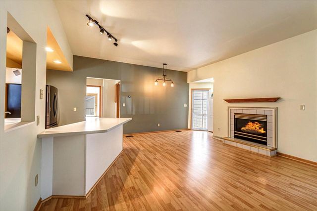 1680 N Astor STREET, Milwaukee, WI 53202