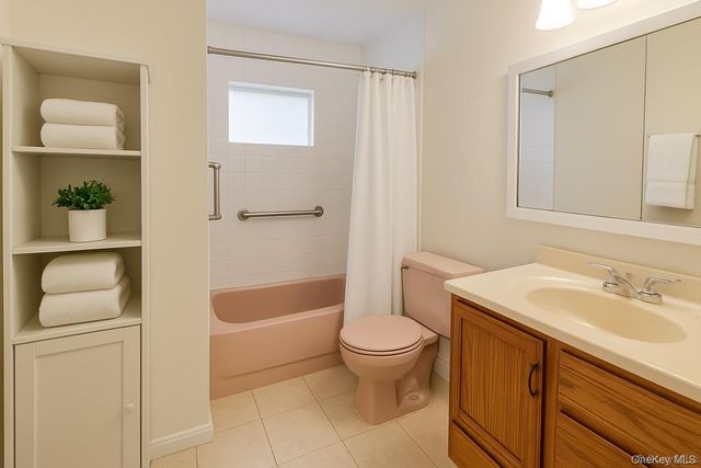 170 Sugarwood Lane, Central Islip, NY 11722