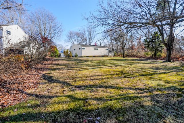 170 Sugarwood Lane, Central Islip, NY 11722