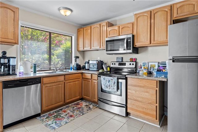 165 Forest View Drive, Winston-salem, NC 27104