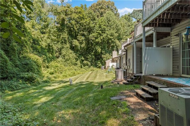 165 Forest View Drive, Winston-salem, NC 27104