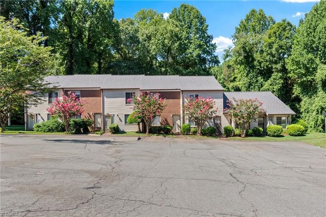 165 Forest View Drive, Winston-salem, NC 27104