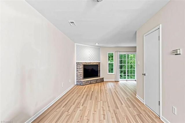 165 Forest View Drive, Winston-salem, NC 27104