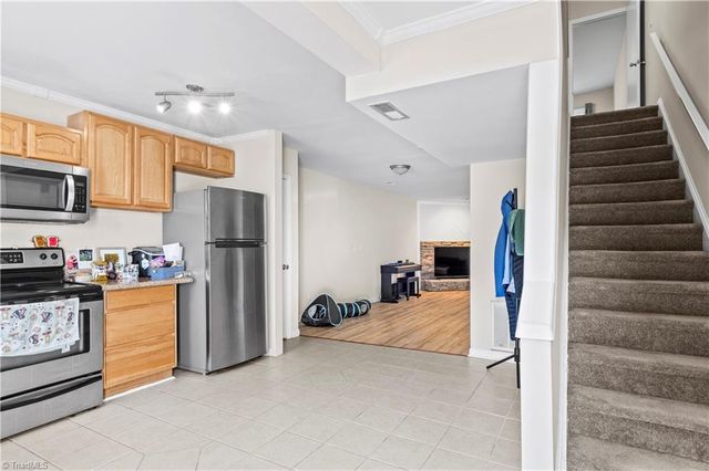 165 Forest View Drive, Winston-salem, NC 27104