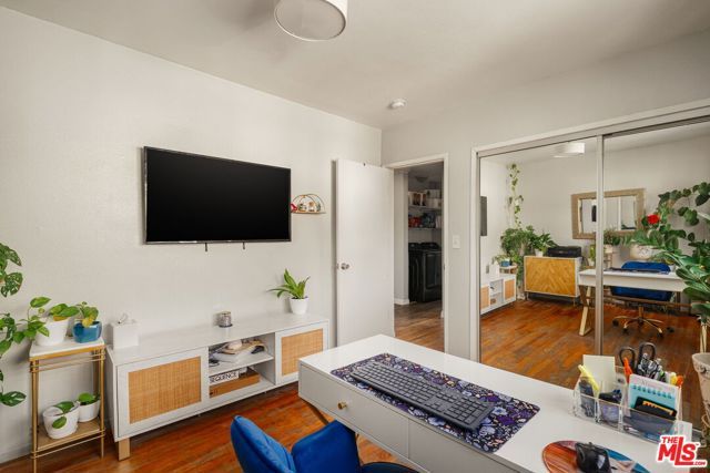 1091 N Gage Avenue, Los Angeles, CA 90063