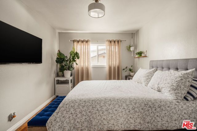 1091 N Gage Avenue, Los Angeles, CA 90063