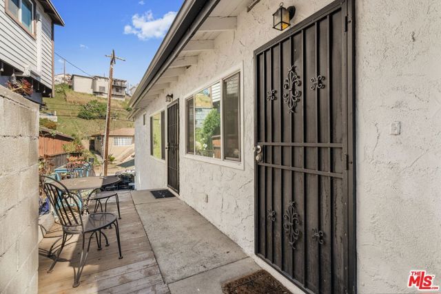 1091 N Gage Avenue, Los Angeles, CA 90063