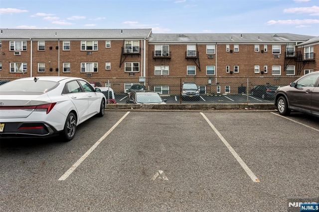 46 Watsessing Avenue UB15, Belleville, NJ 07109
