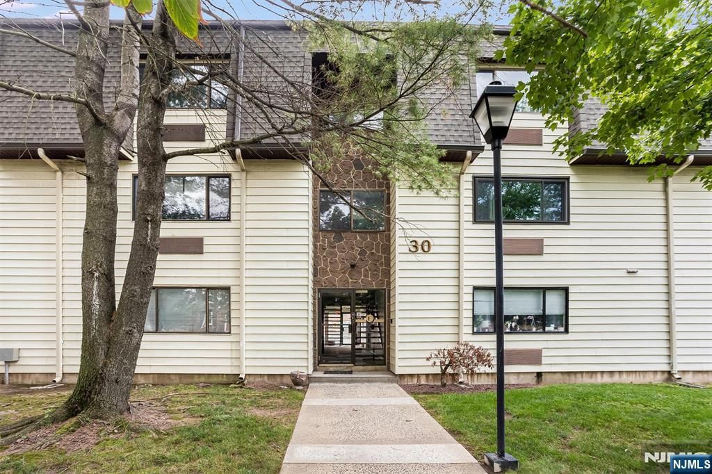 46 Watsessing Avenue UB15, Belleville, NJ 07109