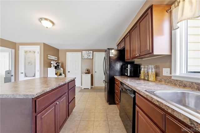 2487 Sylvan Place, Wheatfield, NY 14304