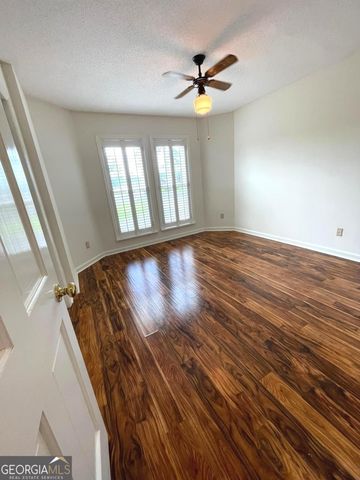 1104 Lakeview Drive, Blackshear, GA 31516