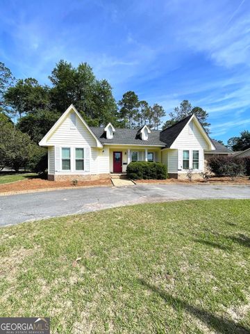 1104 Lakeview Drive, Blackshear, GA 31516