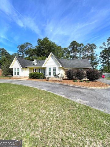 1104 Lakeview Drive, Blackshear, GA 31516