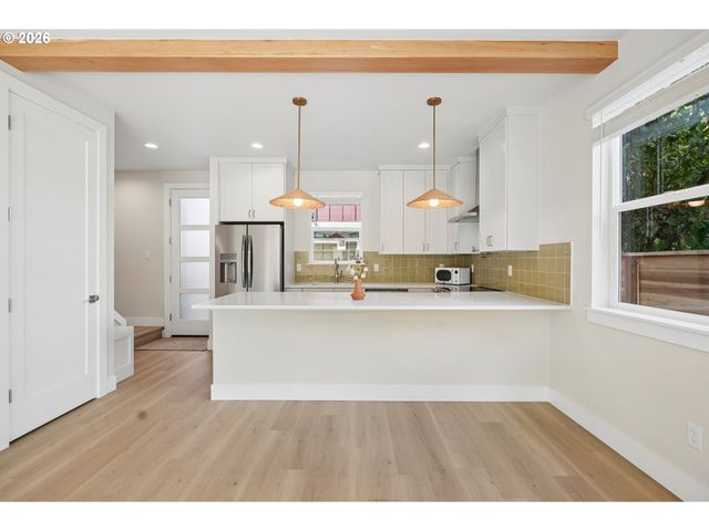 5448 Ne PRESCOTT St 5, Portland, OR 97218