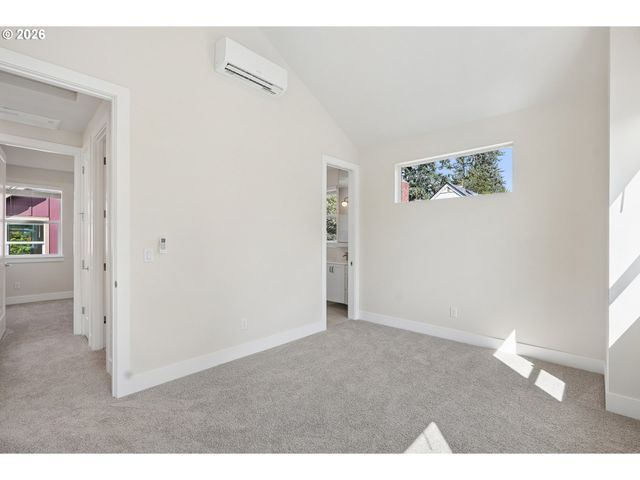 5448 Ne PRESCOTT St 5, Portland, OR 97218