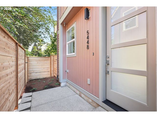 5448 Ne PRESCOTT St 5, Portland, OR 97218