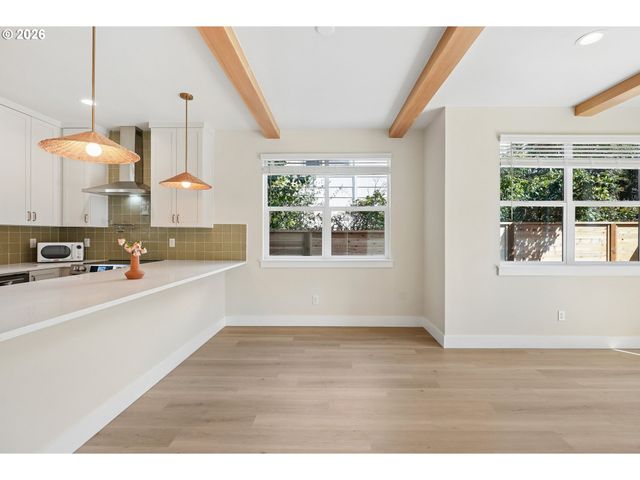 5448 Ne PRESCOTT St 5, Portland, OR 97218