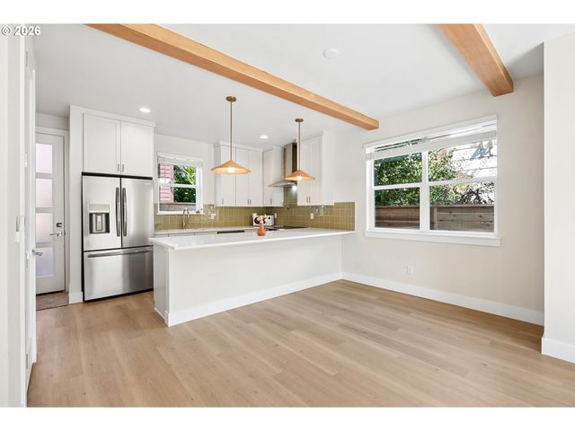 5448 Ne PRESCOTT St 5, Portland, OR 97218