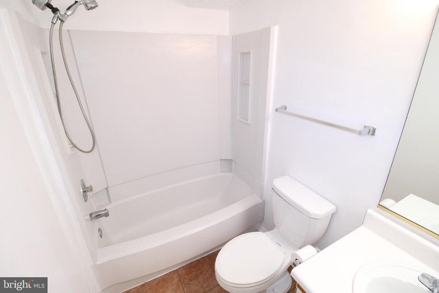 8380-B BROCKHAM DR, Alexandria, VA 22309