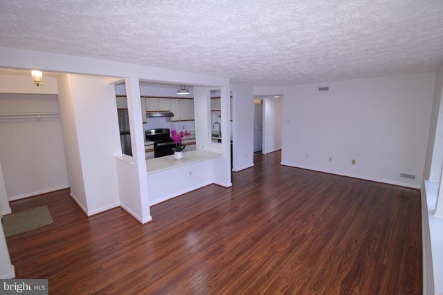 8380-B BROCKHAM DR, Alexandria, VA 22309