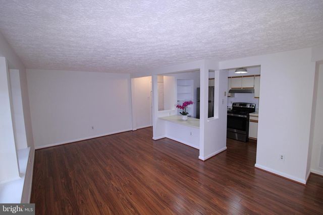 8380-B BROCKHAM DR, Alexandria, VA 22309