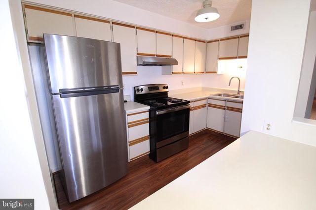 8380-B BROCKHAM DR, Alexandria, VA 22309