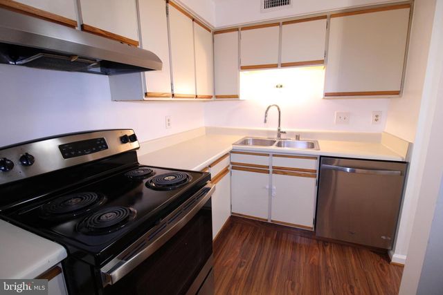 8380-B BROCKHAM DR, Alexandria, VA 22309