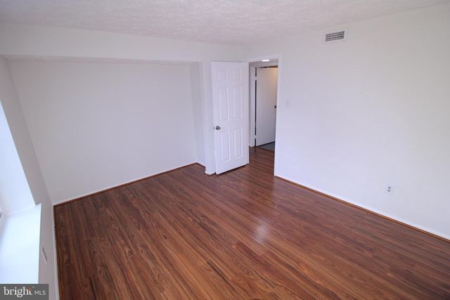 8380-B BROCKHAM DR, Alexandria, VA 22309