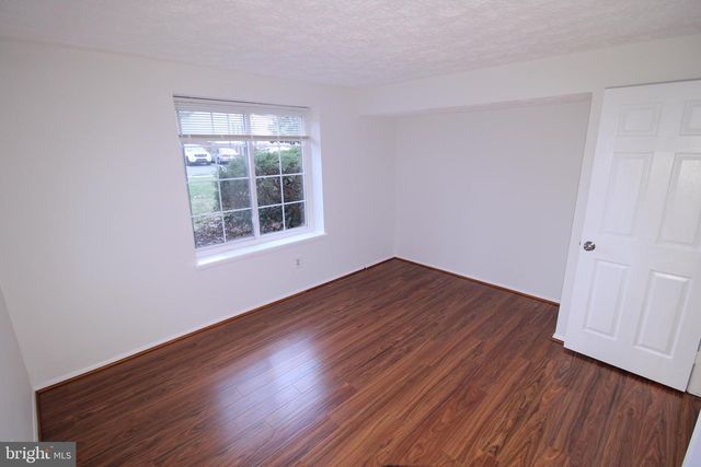 8380-B BROCKHAM DR, Alexandria, VA 22309