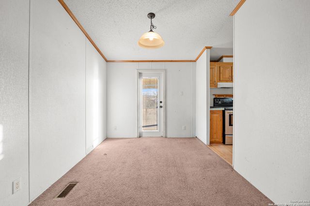 125 County Road 3822, San Antonio, TX 78253