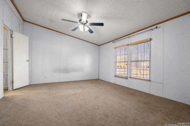 125 County Road 3822, San Antonio, TX 78253