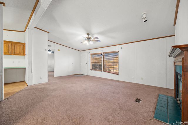 125 County Road 3822, San Antonio, TX 78253