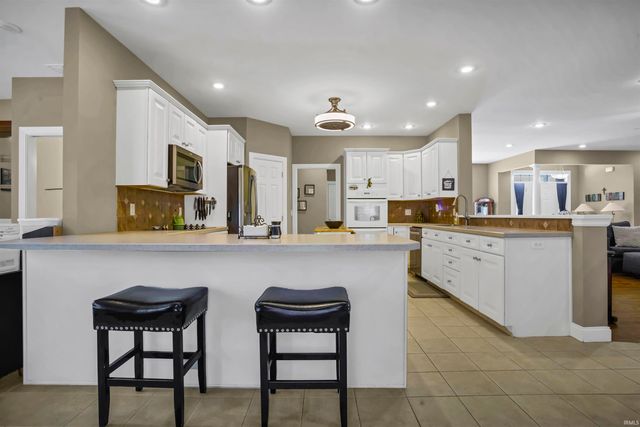 329 Persimmon Circle, Boonville, IN 47601