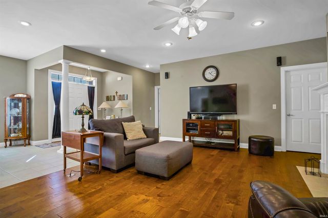 329 Persimmon Circle, Boonville, IN 47601