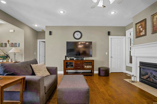 329 Persimmon Circle, Boonville, IN 47601