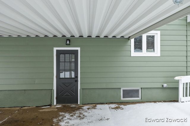 330 Norwood Street, Rockford, MI 49341