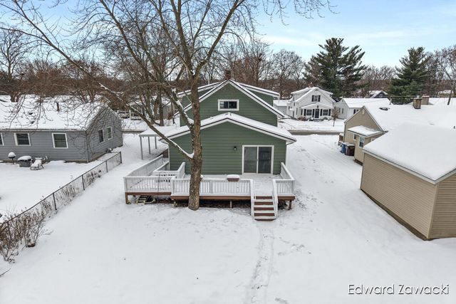 330 Norwood Street, Rockford, MI 49341
