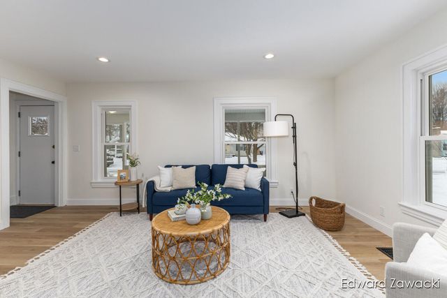 330 Norwood Street, Rockford, MI 49341