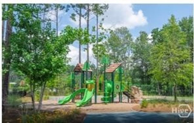 419 Crosstown Avenue, Richmond Hill, GA 31324