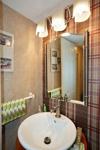 15 Carter Drive, Framingham, MA 01701